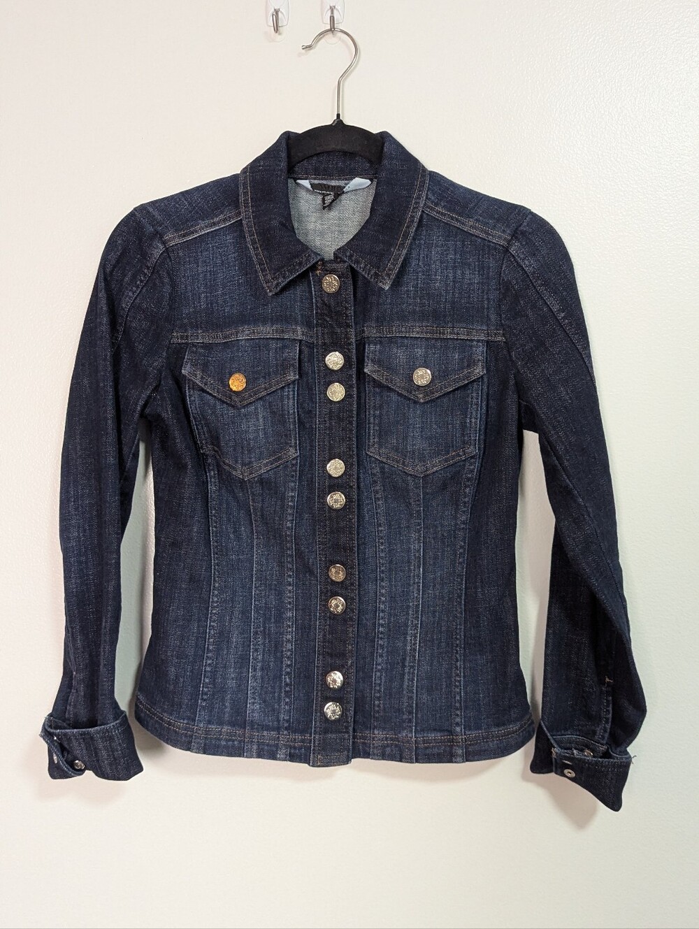White House Black Market Dark Wash Snap Denim Jacket Size XS Blue Trucker